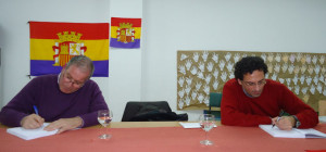 Firma de ejemplares, por Fernando Romero y Jorge Garrido.