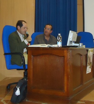 Javier Hidalgo, junto a José Manuel Amarillo, durante la presentación del libro.