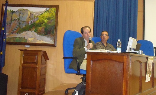Javier Hidalgo, junto a José Manuel Amarillo, durante la presentación del libro.