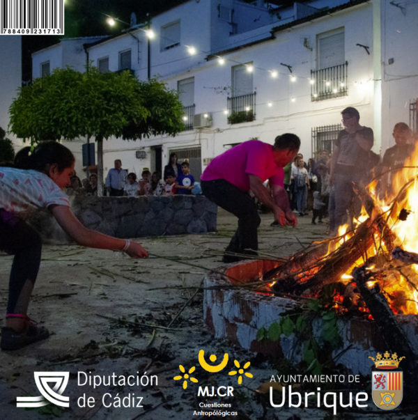 Crujida de gamones en Ubrique. Día de la Cruz y Noche de las Candelas.