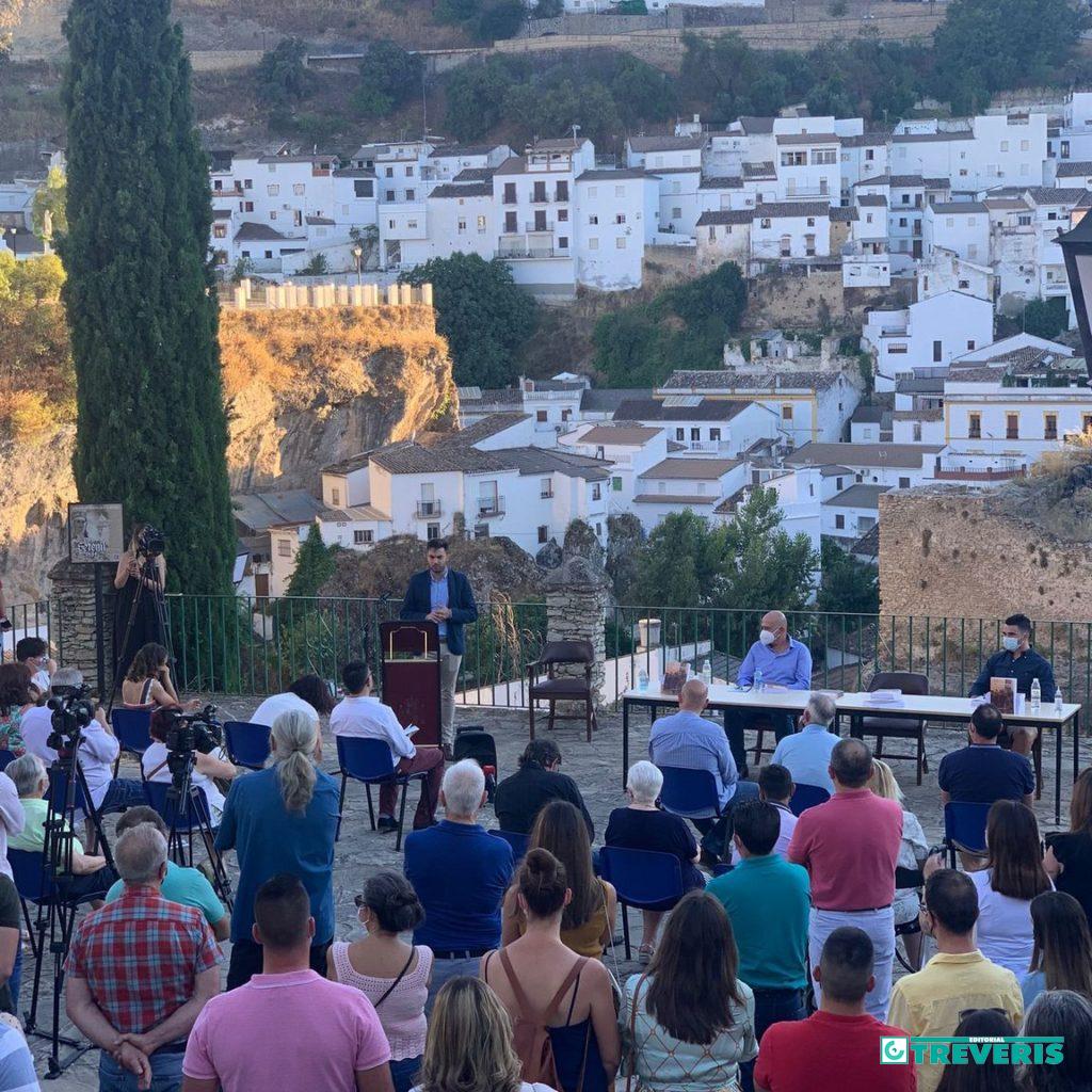 Presentación del libro en el Mirador Setenil 1484 (Parque del Carmen).