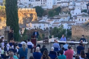 Presentación del libro en el Mirador Setenil 1484 (Parque del Carmen).