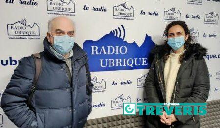 Isabel Vázquez y Fernando Sígler, en Radio Ubrique.