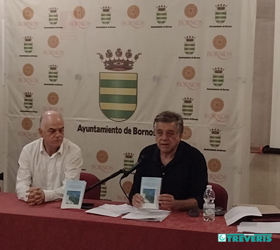 Antonio Morales Benítez, durante la presentación de sus últimos libros, junto con el editor Fernando Sígler Silvera.