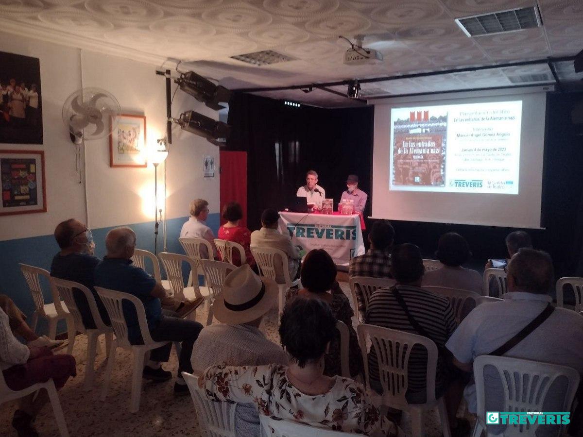 La Salita de Teatro acogió la presentación del libro.