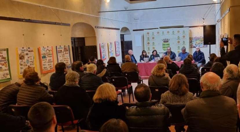 Presentación del libro Don Perafán de Ribera y sus fundaciones de Bornos, ante un nutrido público en Casa Ordóñez.